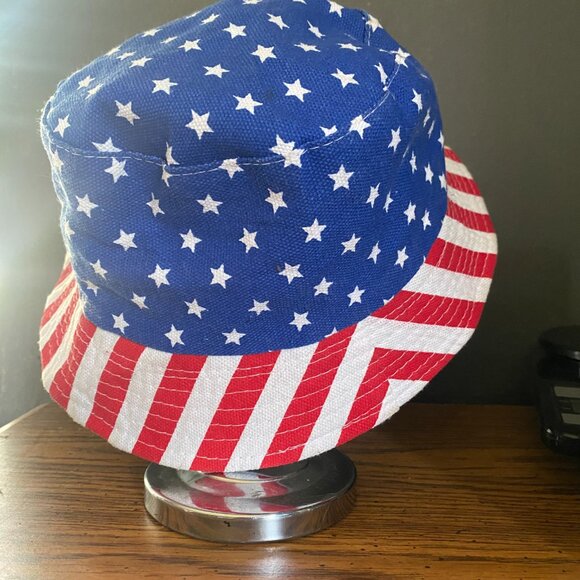 Red White Blue, American Flag Bucket Hat with USA Stars and Stripes motif - Picture 4 of 9